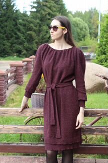 Платье из твида бордовое