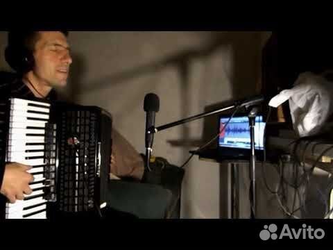 Песня жора подержи мой макинтош. Жора подержи мой макинтош кто пел. А ну-ка жора подержи мой макинтош. Гопники 60-х годов. Карикатуры про апл.